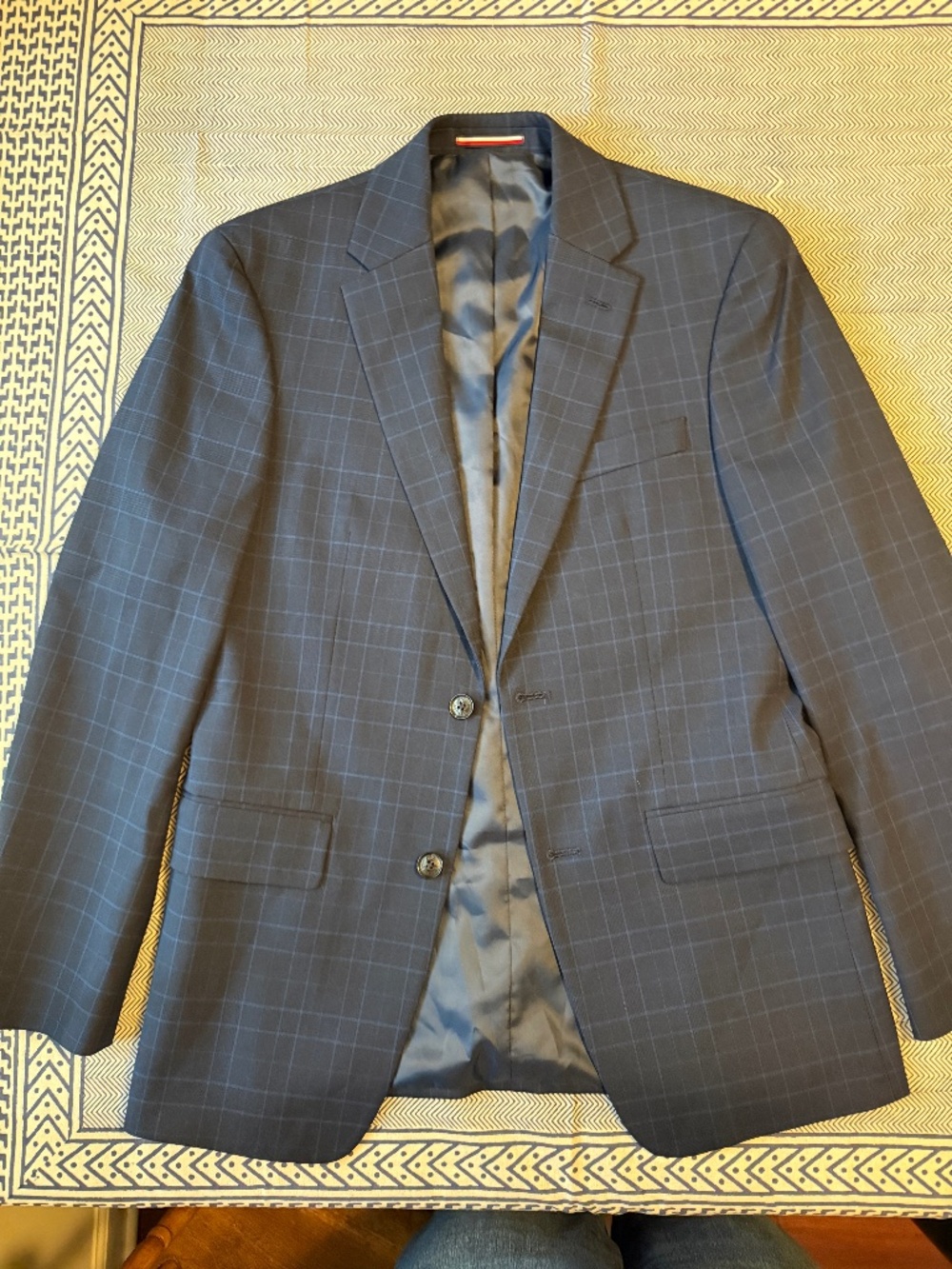 Tommy Hilfiger 36R sports coat navy blue